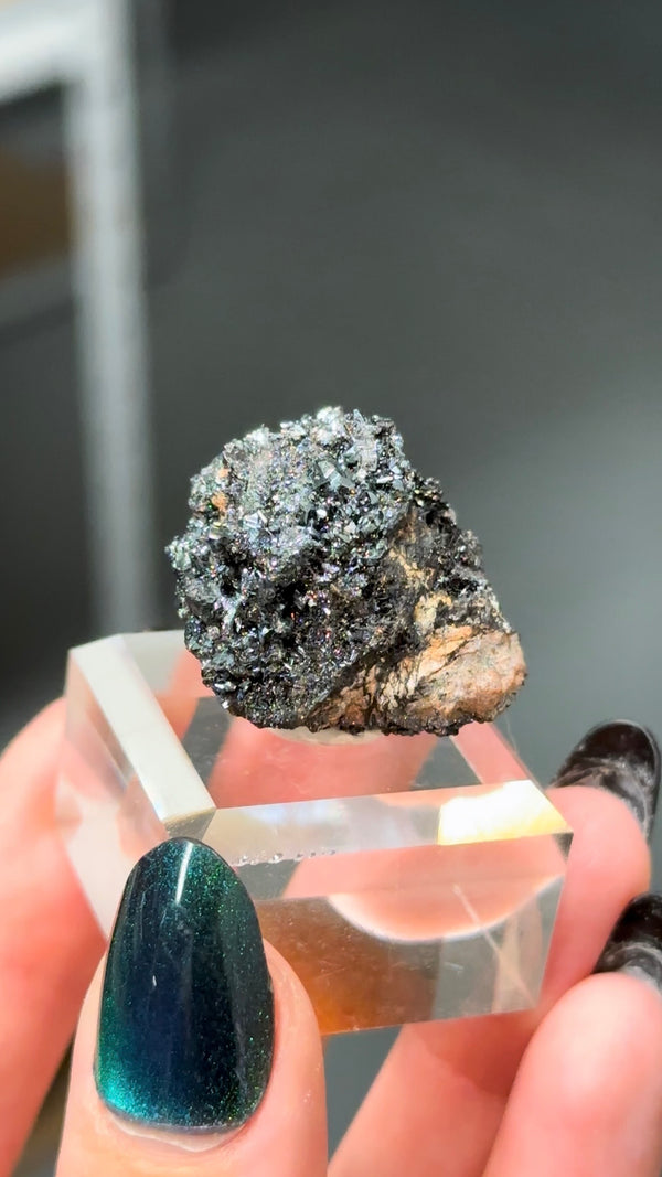 Terminated Hematite with Gaudefroyite on Matrix from N'Chwaning II Mine, Kalahari Manganese Fields, Northern Cape, South Africa
